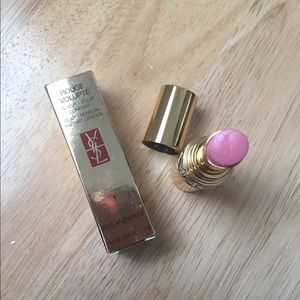 Ysl radiant lipstick #1